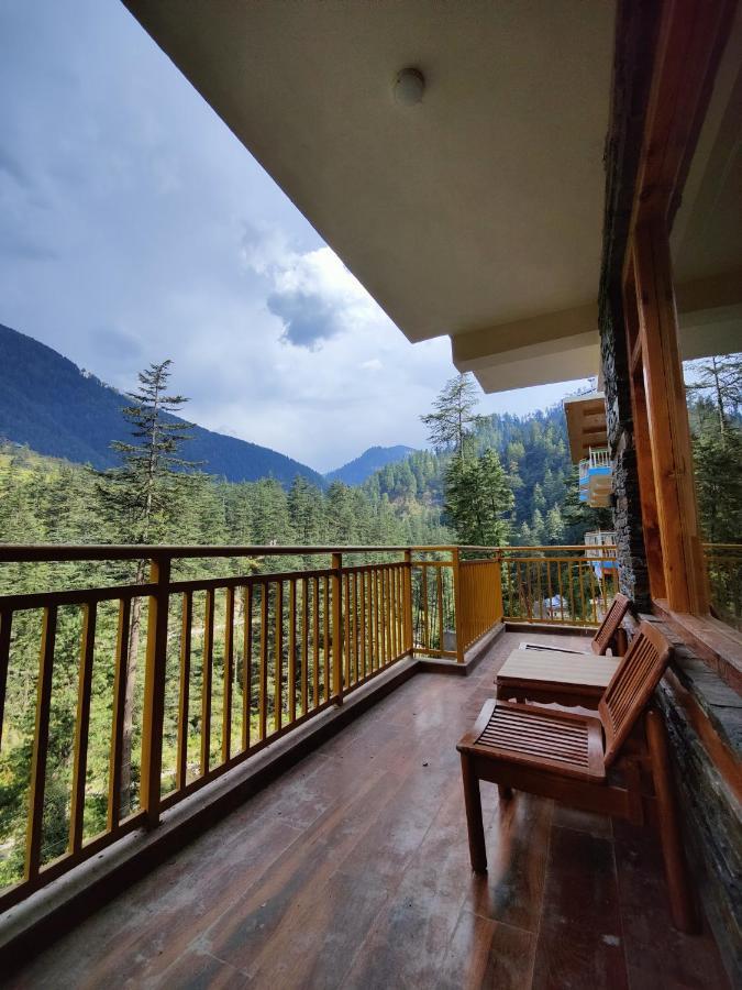 The Woodpecker Inn & Cafe, Jibhi ภายนอก รูปภาพ